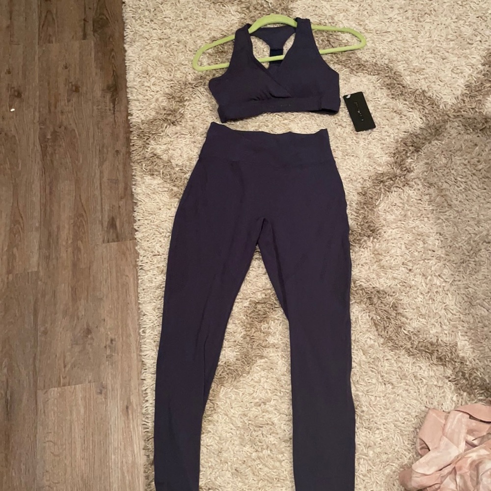 Alphalete Surface Laser Cut bra and matching leggi